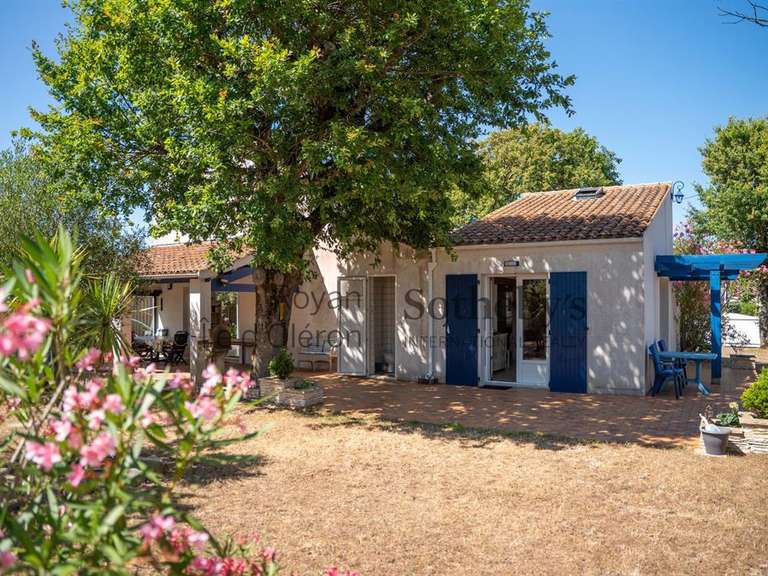 House Saint-Pierre-d'Oléron - 4 bedrooms - 150m²