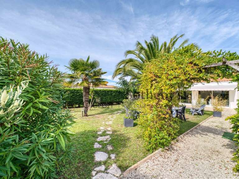 House Saint-Pierre-d'Oléron - 4 bedrooms - 165m²