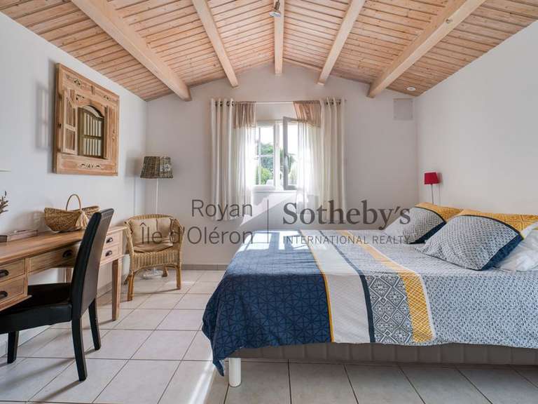 House Saint-Pierre-d'Oléron - 4 bedrooms - 165m²