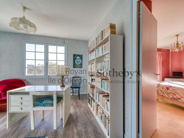 Maison Saint-Pierre-d'Oléron - 5 chambres - 189m²