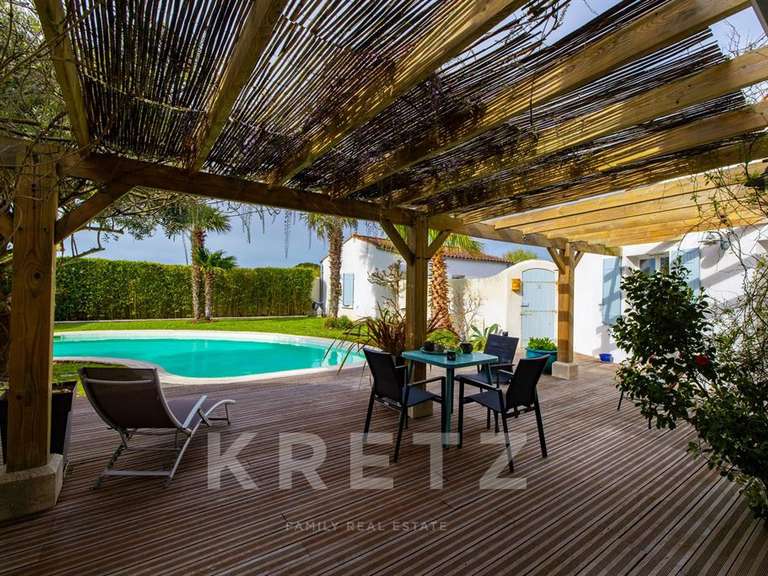 Maison Saint-Pierre-d'Oléron - 5 chambres - 203m²