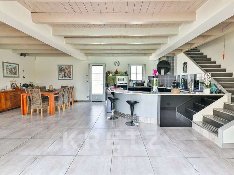 Maison Saint-Pierre-d'Oléron - 5 chambres - 203m²