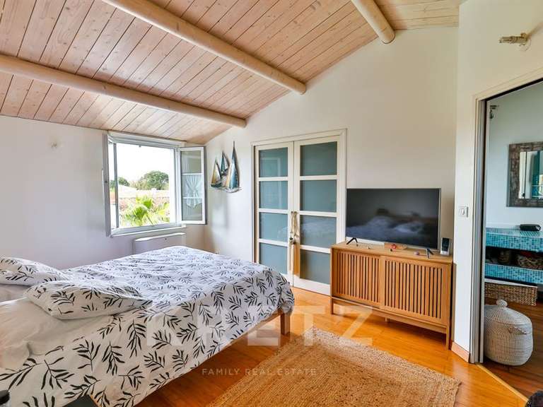 Maison Saint-Pierre-d'Oléron - 5 chambres - 203m²