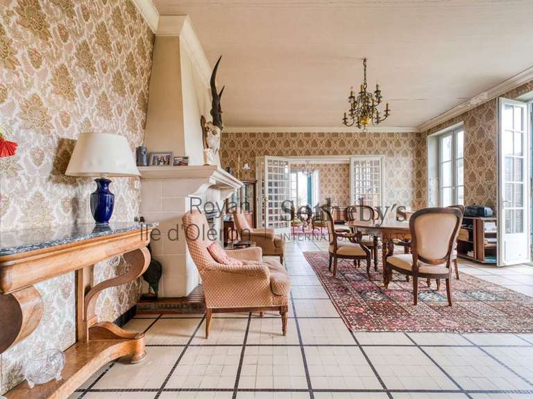Maison Saint-Pierre-d'Oléron - 6 chambres - 368m²
