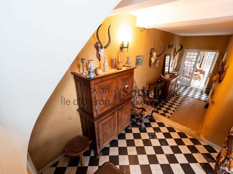 Maison Saint-Pierre-d'Oléron - 6 chambres - 368m²