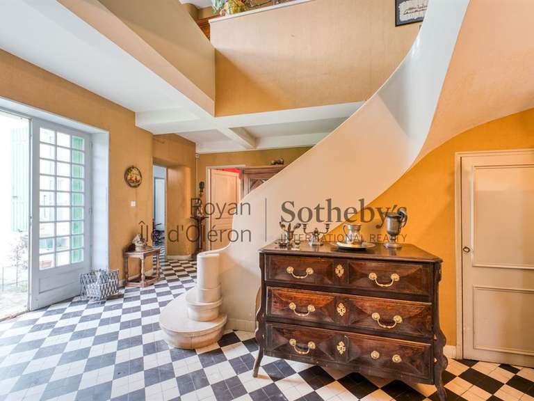 Maison Saint-Pierre-d'Oléron - 6 chambres - 368m²