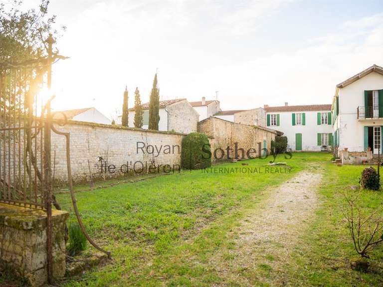 Maison Saint-Pierre-d'Oléron - 6 chambres - 368m²