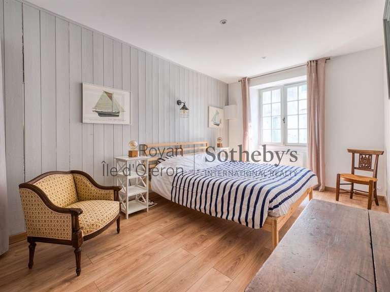 Maison Saint-Pierre-d'Oléron - 5 chambres - 160m²