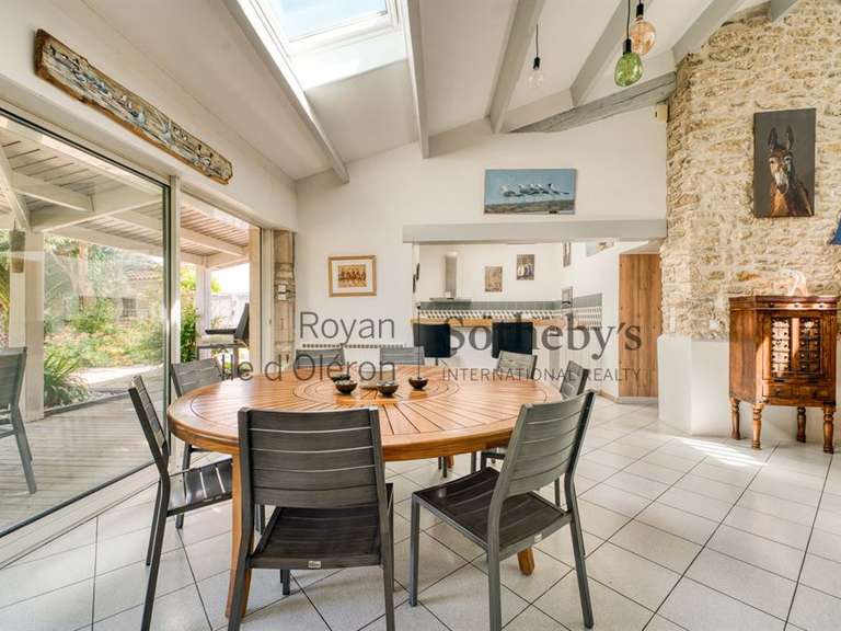 Maison Saint-Pierre-d'Oléron - 5 chambres - 160m²