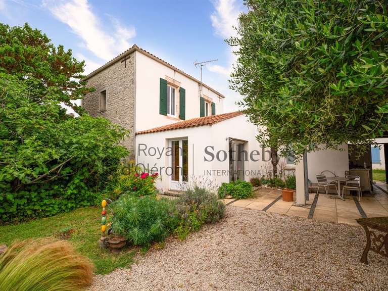 Maison Saint-Pierre-d'Oléron - 6 chambres - 175m²