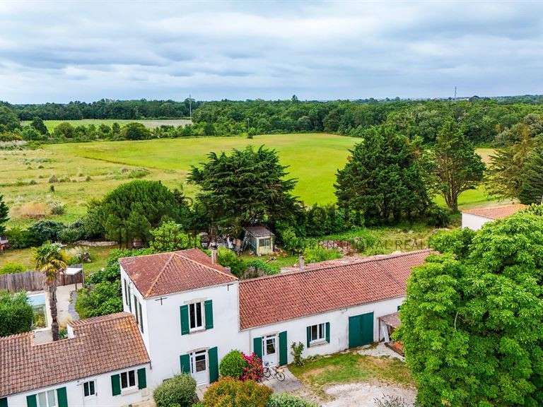 Maison Saint-Pierre-d'Oléron - 6 chambres - 175m²