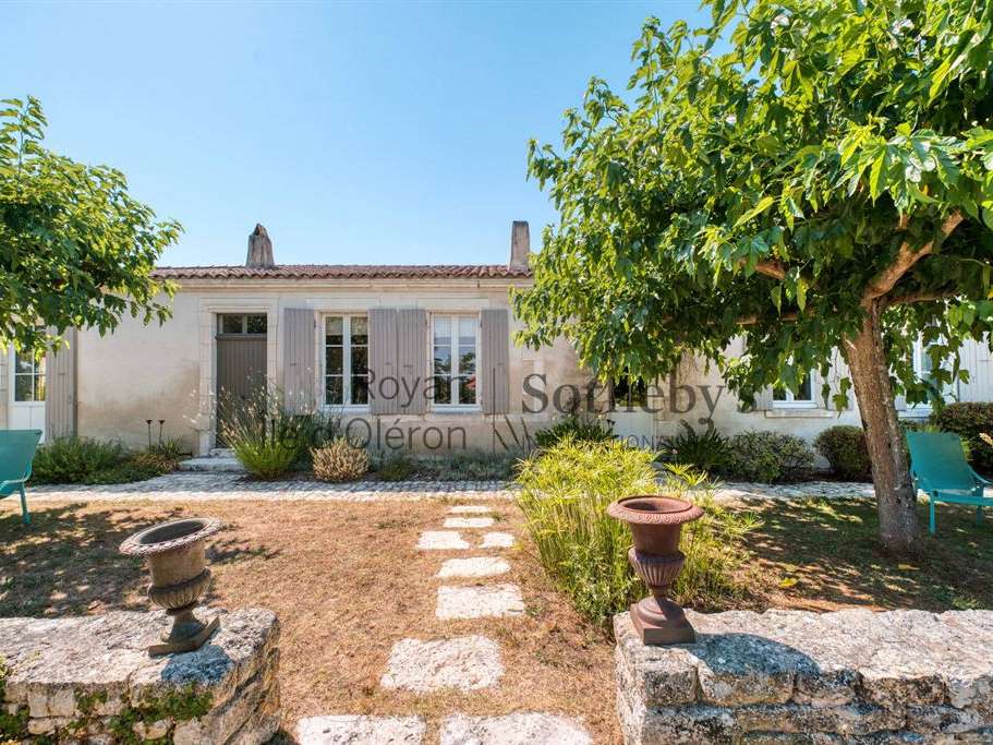 Maison Saint-Pierre-d'Oléron
