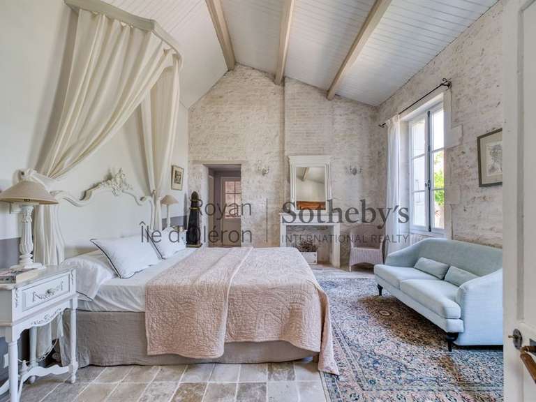 Maison Saint-Pierre-d'Oléron - 7 chambres - 480m²