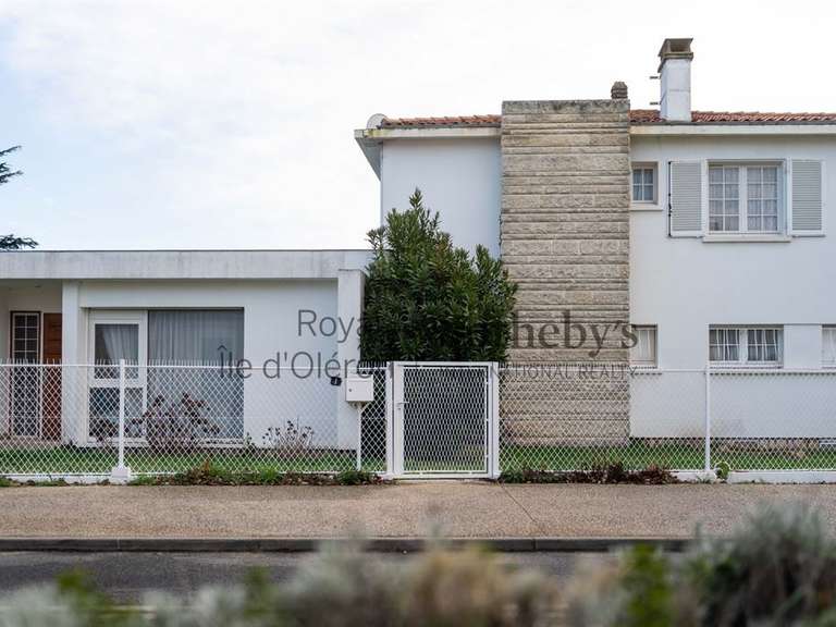 Maison Saint-Pierre-d'Oléron - 5 chambres - 189m²