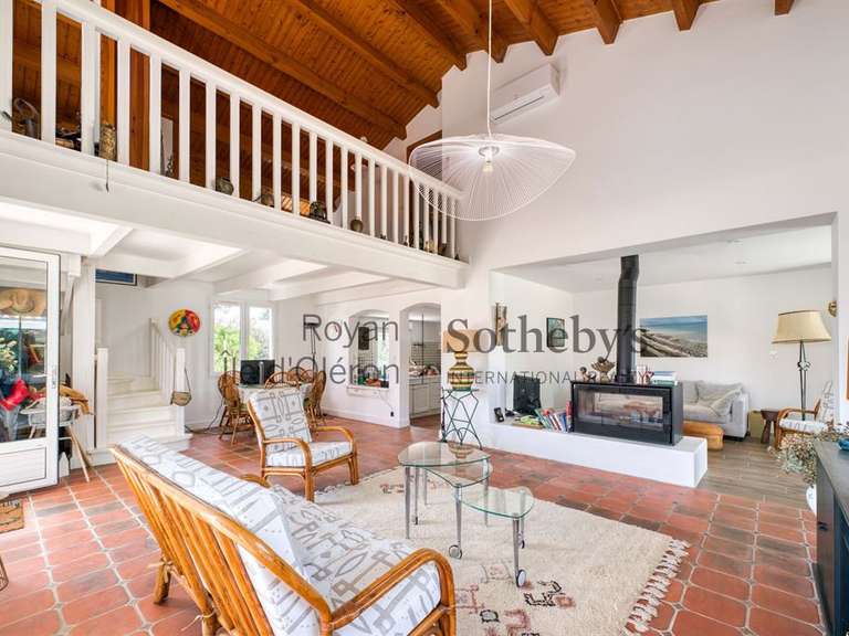Maison Saint-Pierre-d'Oléron - 7 chambres - 238m²