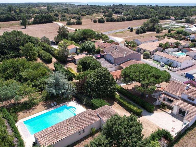 Maison Saint-Pierre-d'Oléron - 7 chambres - 238m²