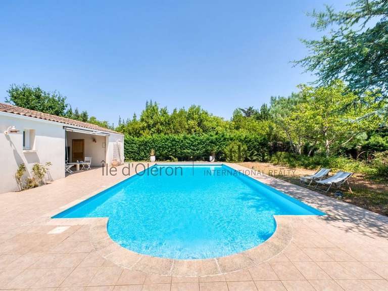 Maison Saint-Pierre-d'Oléron - 7 chambres - 238m²