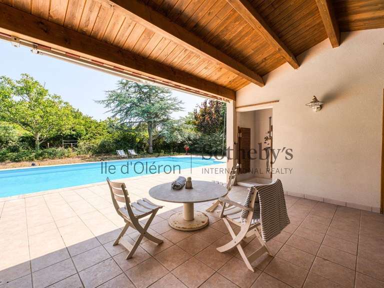 Maison Saint-Pierre-d'Oléron - 7 chambres - 238m²