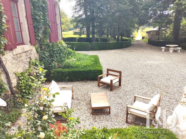 Château Saint-Pierre-de-Trivisy - 14 chambres - 660m²