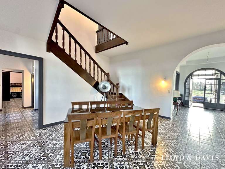 Château Saint-Pierre-de-Trivisy - 14 chambres - 660m²