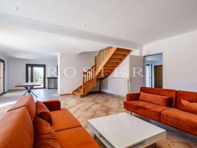 Villa Saint-Pierre-de-Vassols - 5 chambres - 202m²
