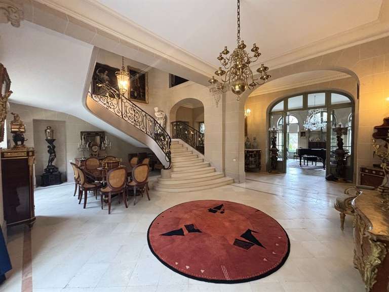 Château Saint-Pierre-du-Vauvray - 11 chambres - 900m²