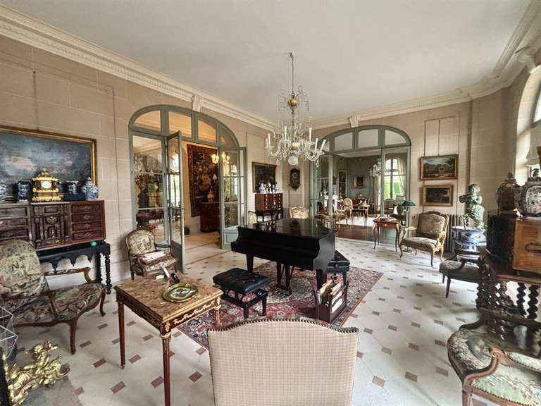 Castle Saint-Pierre-du-Vauvray - 11 bedrooms - 900m²