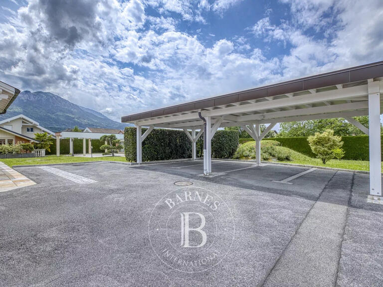 Maison Saint-Pierre-en-Faucigny - 4 chambres - 249m²
