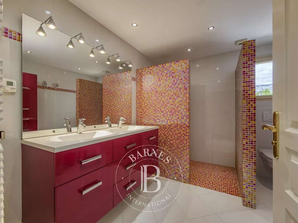 Maison Saint-Pierre-en-Faucigny