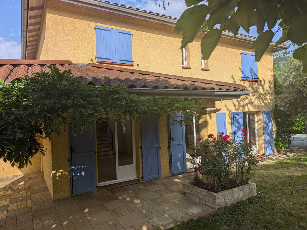 House Saint-Pierre-la-Palud