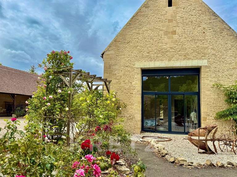 Propriété Saint-Pierre-sur-Dives - 4 chambres - 285m²