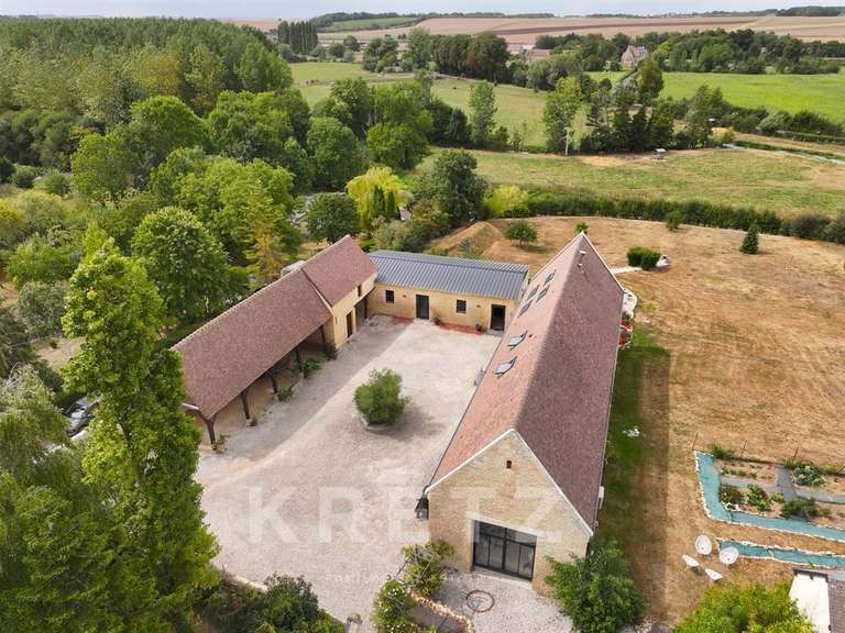 Propriété Saint-Pierre-sur-Dives - 4 chambres - 285m²