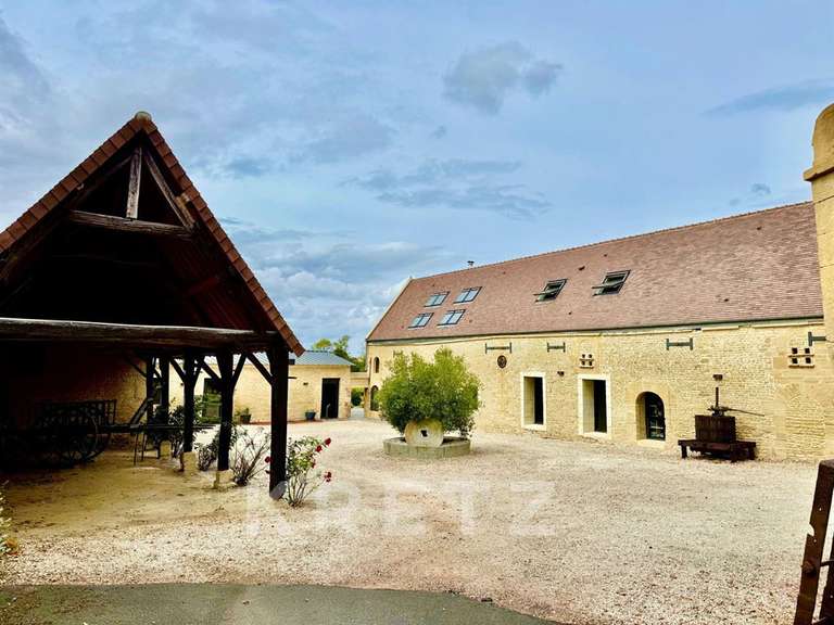 Propriété Saint-Pierre-sur-Dives - 4 chambres - 285m²