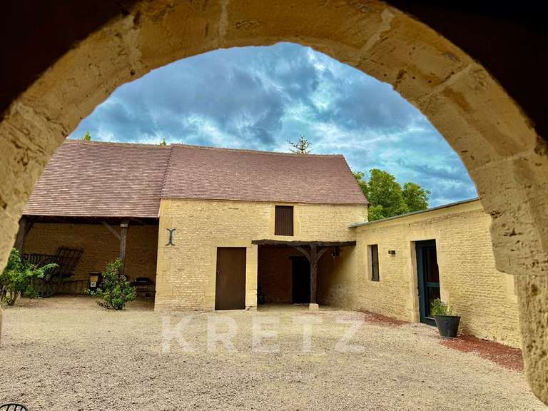 Propriété Saint-Pierre-sur-Dives - 4 chambres - 285m²