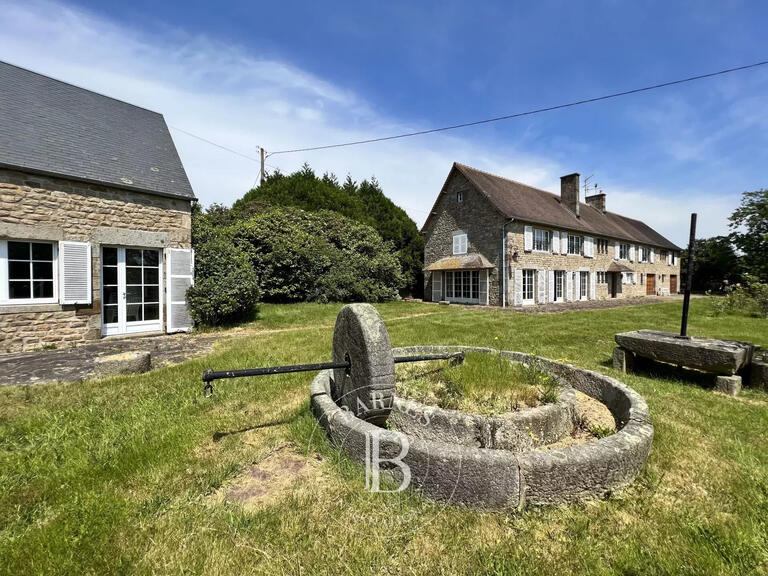 Vente Maison Saint-Pois - 5 chambres