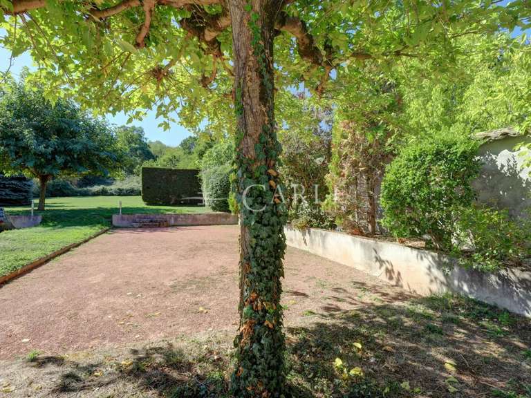 Propriété Saint-Priest - 4 chambres - 262m²