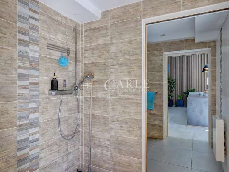 Propriété Saint-Priest - 4 chambres - 262m²
