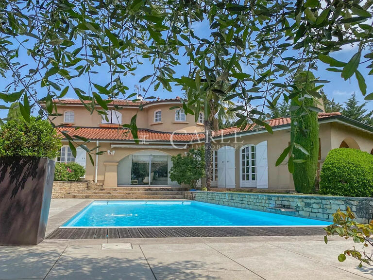 Villa Saint-Priest - 4 bedrooms - 425m²