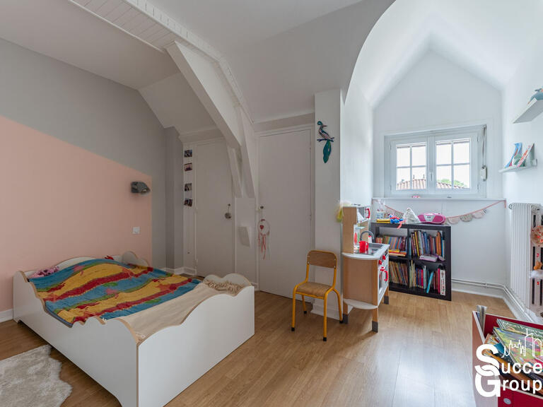 Villa Saint-Priest - 5 bedrooms - 332m²
