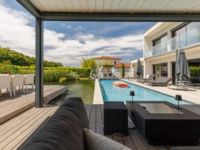 Villa Saint-Priest - 4 chambres - 209m²