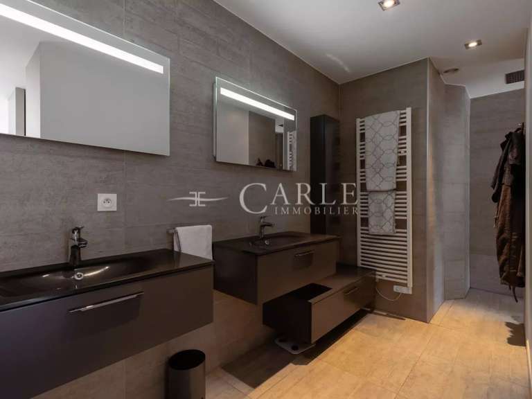 Villa Saint-Priest - 4 chambres - 209m²