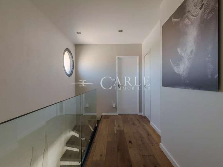 Villa Saint-Priest - 4 chambres - 209m²