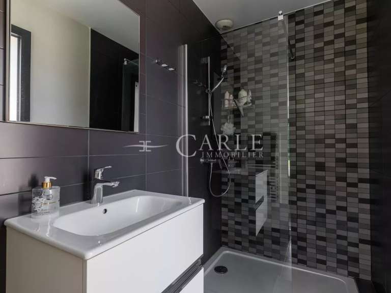 Villa Saint-Priest - 4 chambres - 209m²