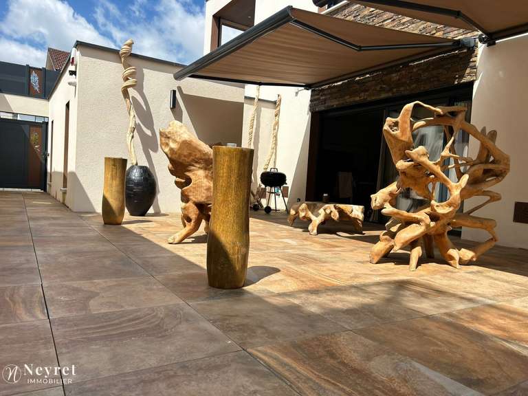 Appartement Saint-Priest-en-Jarez - 5 chambres - 350m²