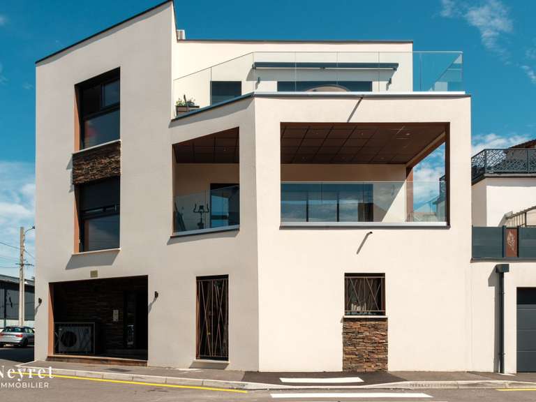 Appartement Saint-Priest-en-Jarez - 5 chambres - 350m²