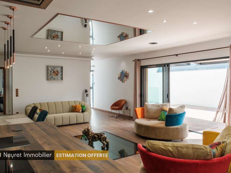 Appartement Saint-Priest-en-Jarez - 3 chambres - 316m²