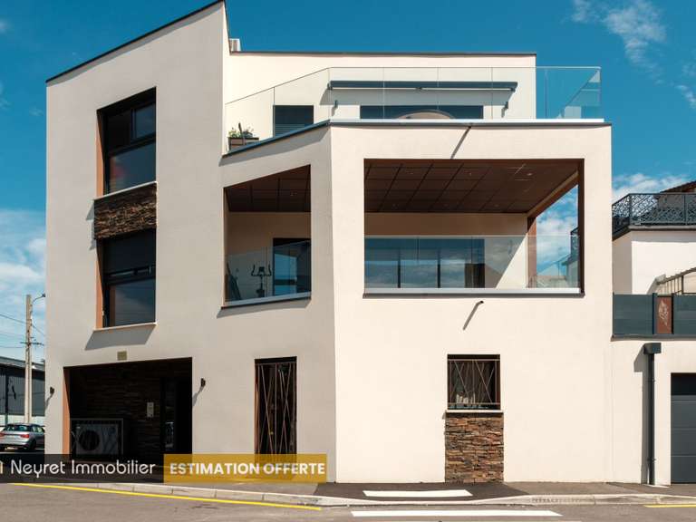 Appartement Saint-Priest-en-Jarez - 4 chambres - 150m²