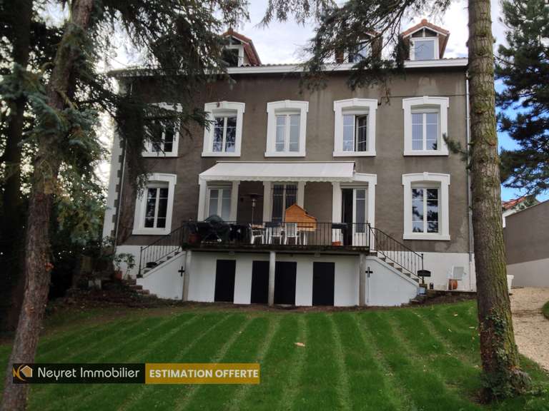 Maison Saint-Priest-en-Jarez - 6 chambres - 320m²