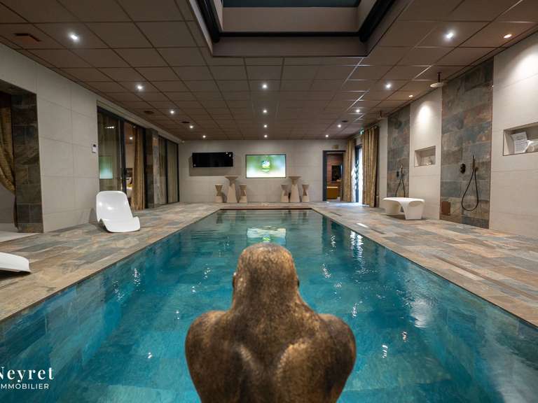 Maison Saint-Priest-en-Jarez - 5 chambres - 350m²