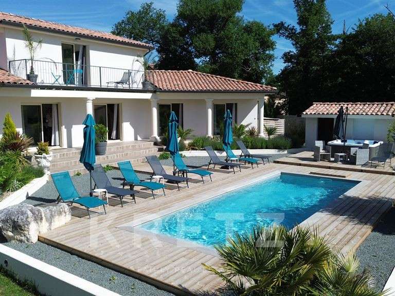 Maison Saint Privat en Périgord - 5 chambres - 240m²